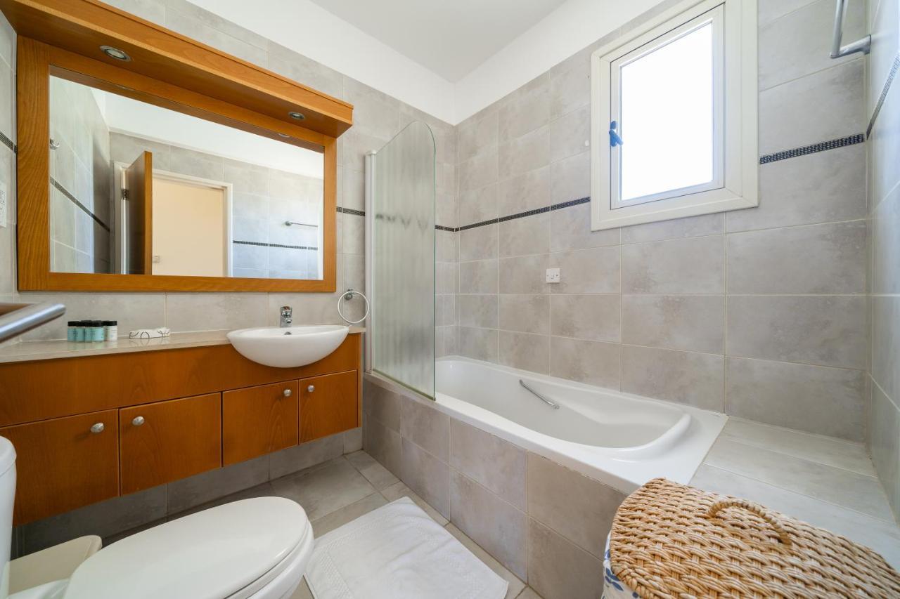 Atlantica 4 Bedroom Villa Near The Beach Protaras Luaran gambar